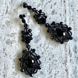 Earrings Vintage style filigree dangle post black formal pretty tiered NEW